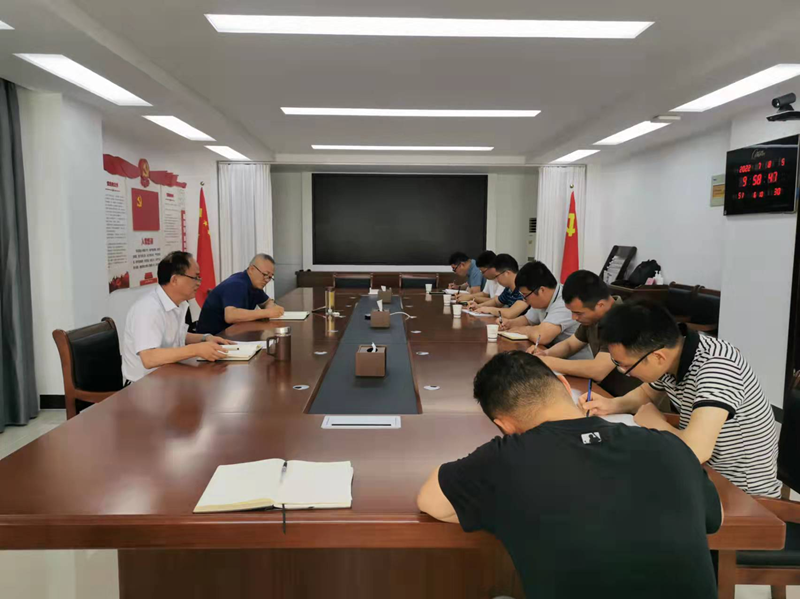 地勘集團召開汛期地質(zhì)災(zāi)害應(yīng)急救援動員會_副本.png
